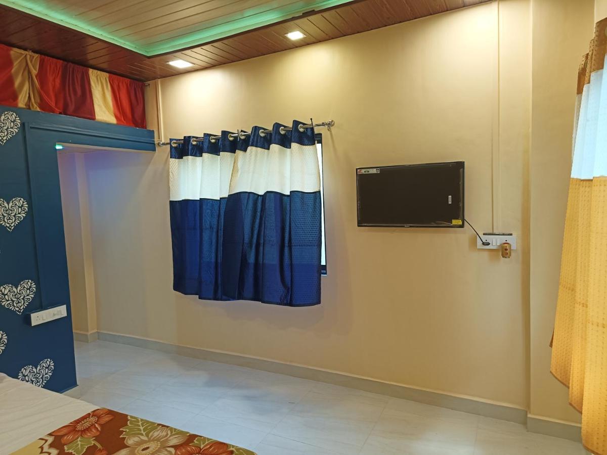 Shree Nivas Home Stay Srīvardhan Buitenkant foto