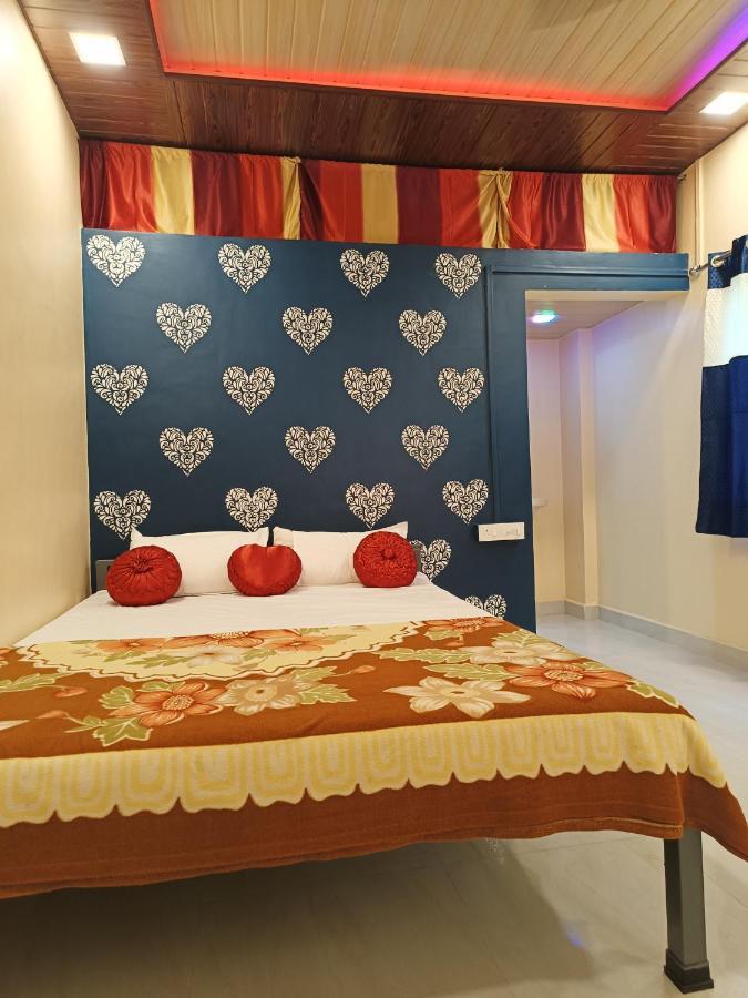 Shree Nivas Home Stay Srīvardhan Buitenkant foto
